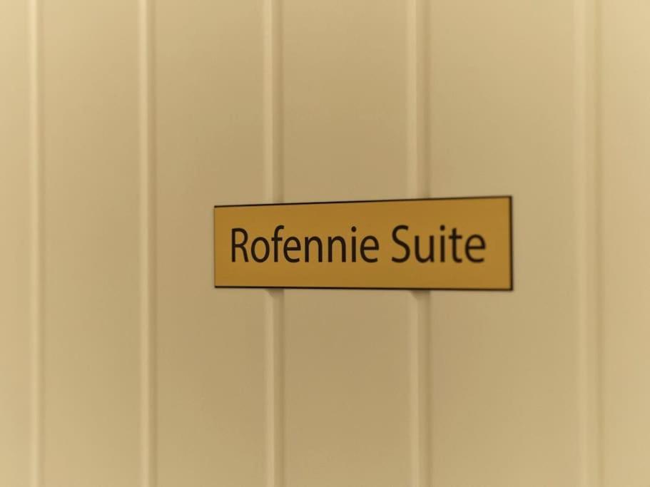 Rofennie Suite -Luxury Ensuite Room! เมดสโตน ภายนอก รูปภาพ