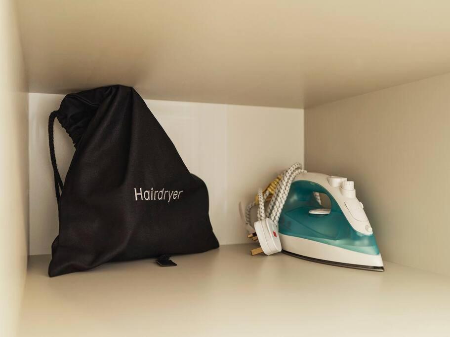 Rofennie Suite -Luxury Ensuite Room! เมดสโตน ภายนอก รูปภาพ